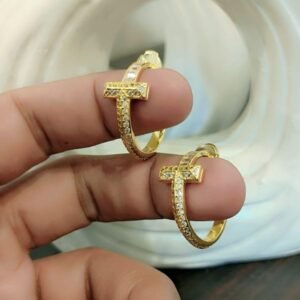 Premium classic stud earrings Pakistan - timeless design - High Line